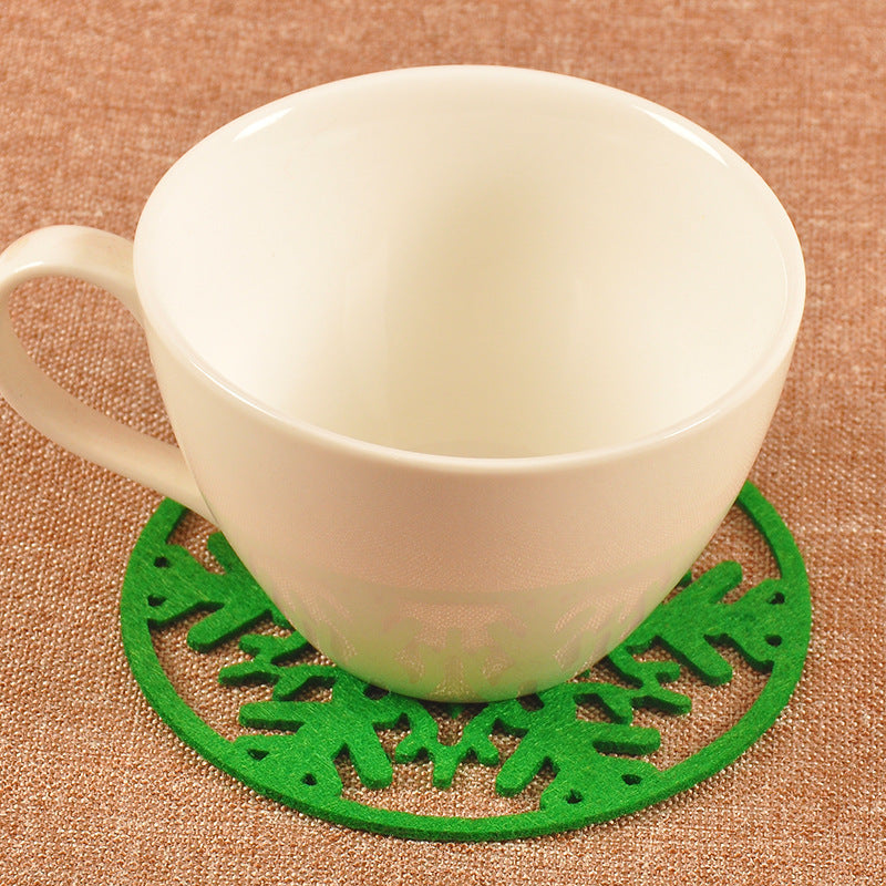 2Pcs 10cm Snowflake Shape Felt Round Dining Pad Christmas Party DIY Kitchen Decor Home Heat Insulation Xmas Mat Decoration 62298